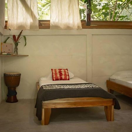 Smile Jungle Hostel Puerto Viejo de Talamanca Екстериор снимка